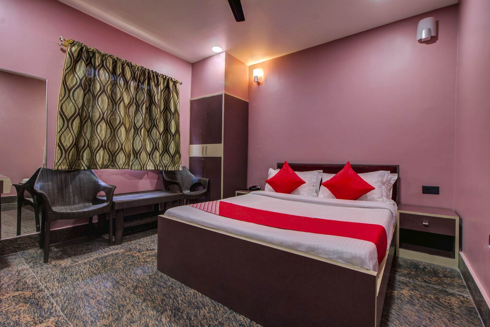 Oyo 16871 Anant Home Stay Shillong Exterior foto